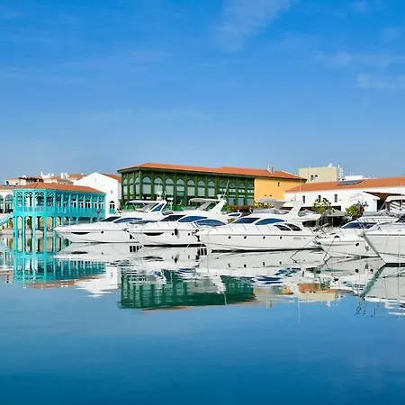 Oceanside Living - Modern 1 Bedroom Lejlighed *