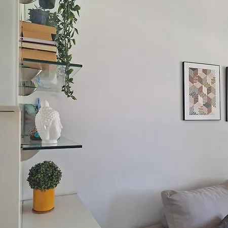 Oceanside Living - Modern 1 Bedroom * Limassol